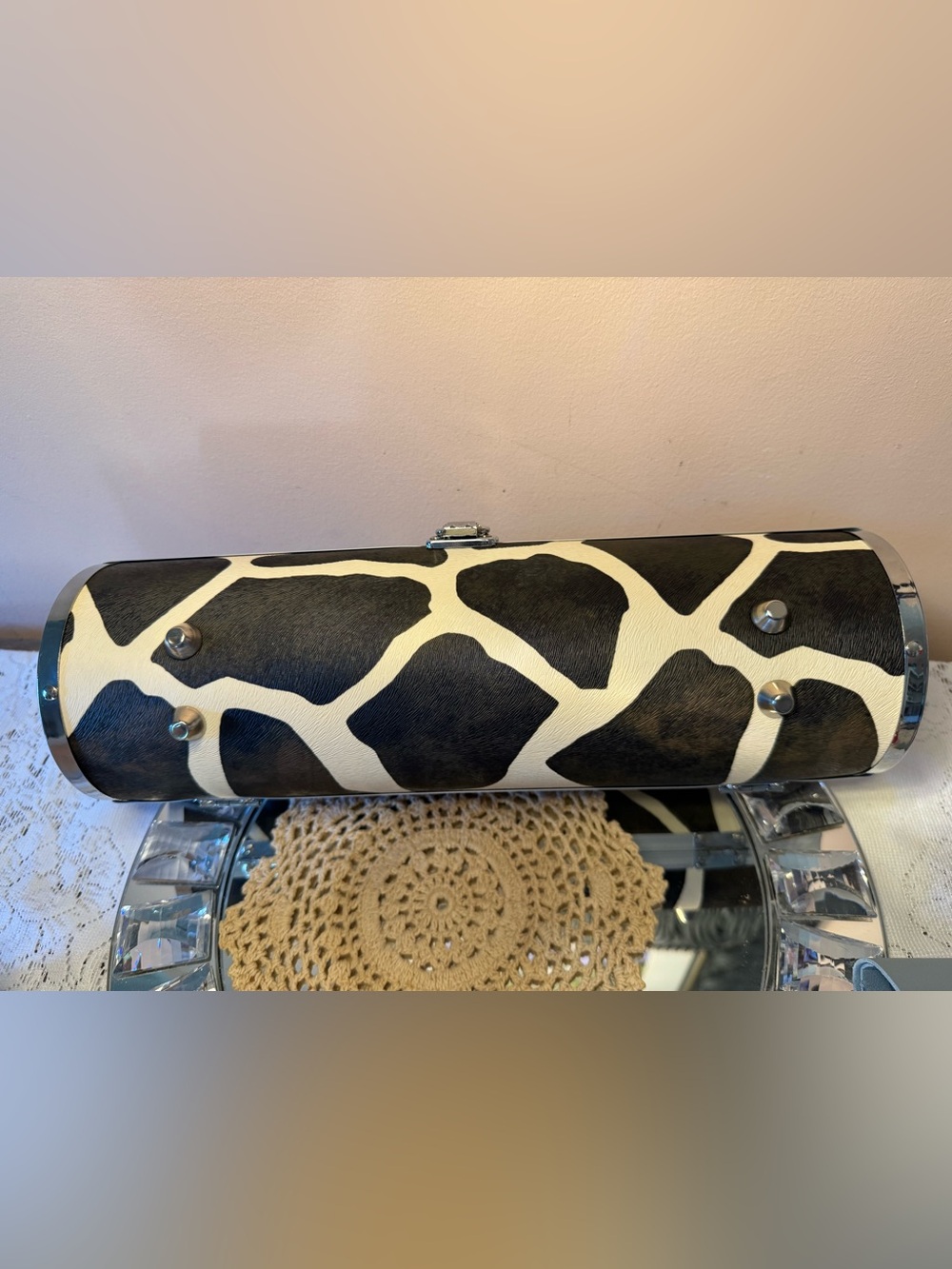 Wine Cylinder Giraffe Print Carrying Case - Picture 7 of 8